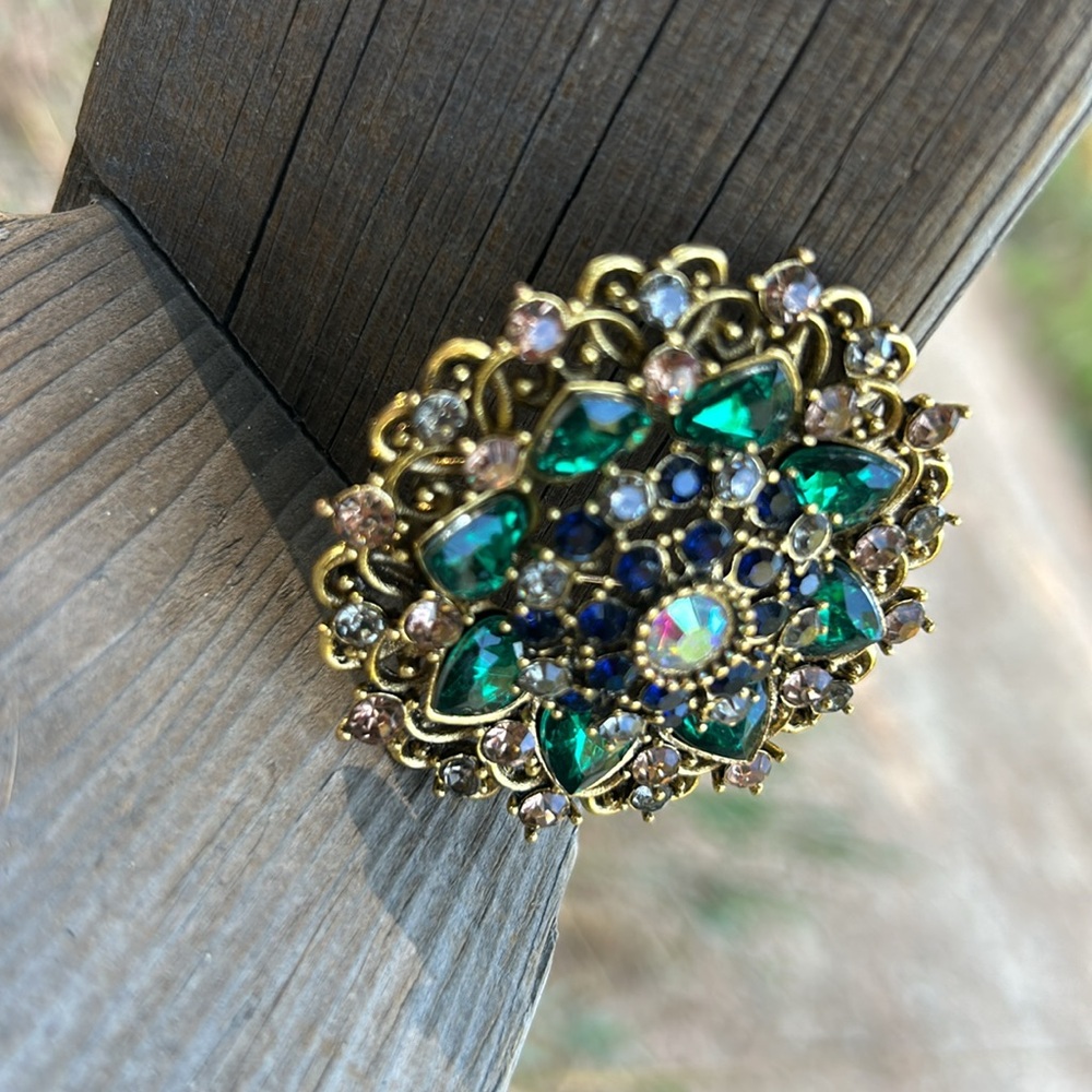 Aurora Borealis Gold, Blue and Green Statement glass Rhinestone Brooch - Picture 4 of 8
